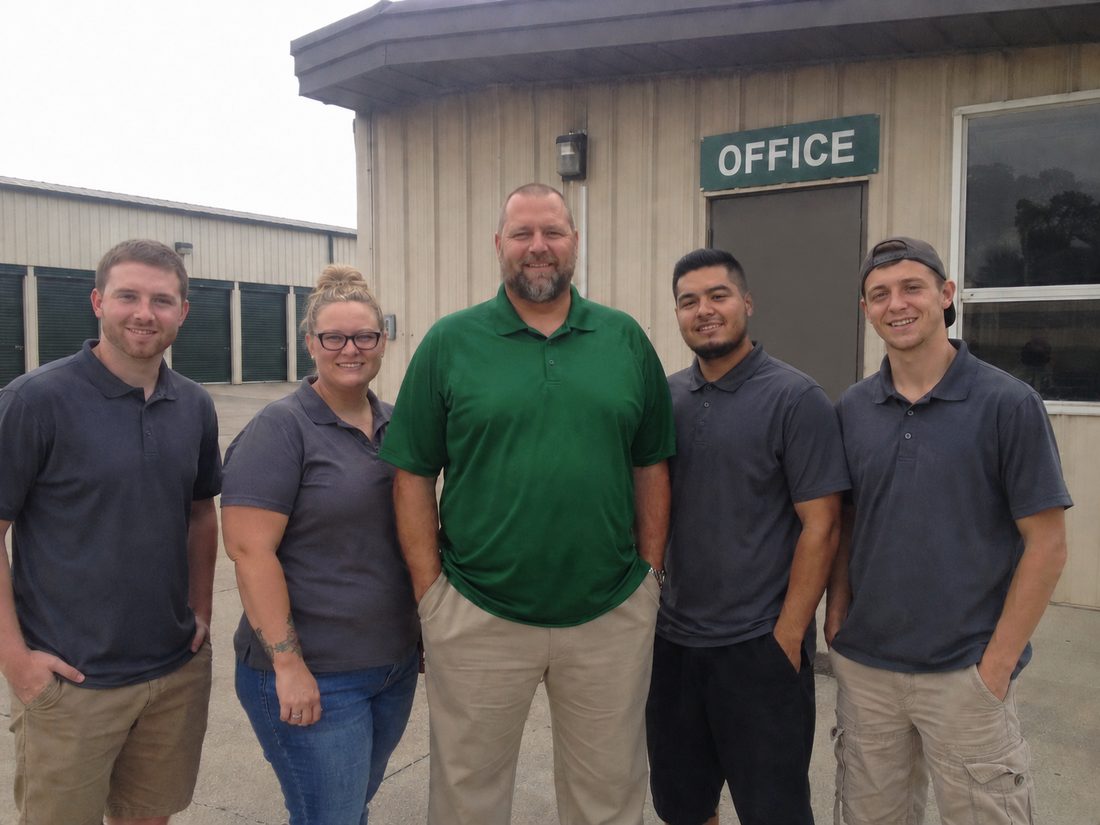 Pest control professionals in Council Bluffs, IA